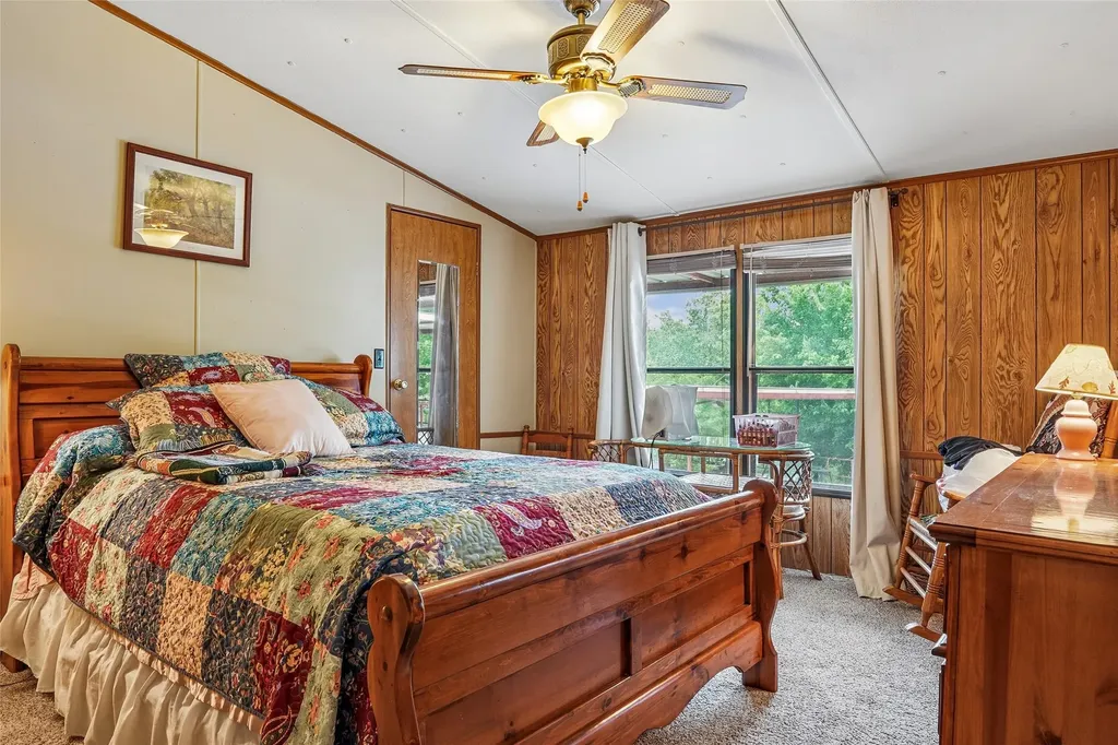 363 Oakview Road Gainesville TX 76240