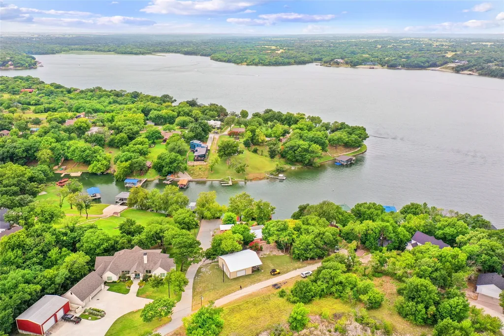 363 Oakview Road Gainesville TX 76240