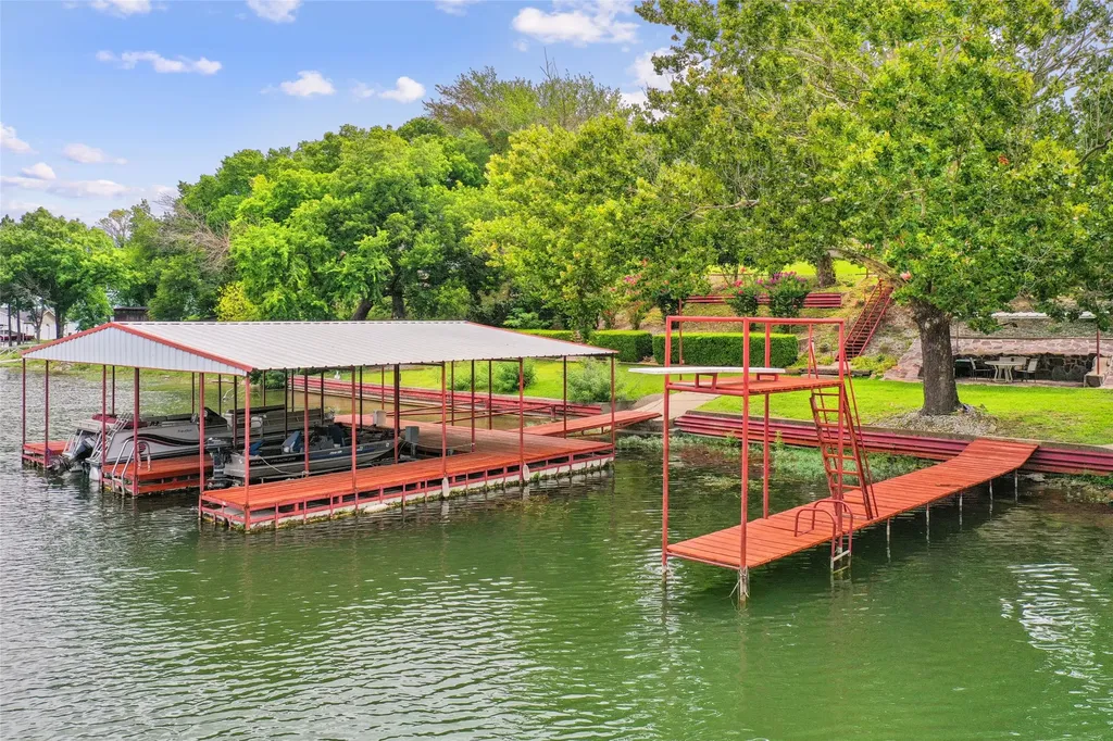 363 Oakview Road Gainesville TX 76240