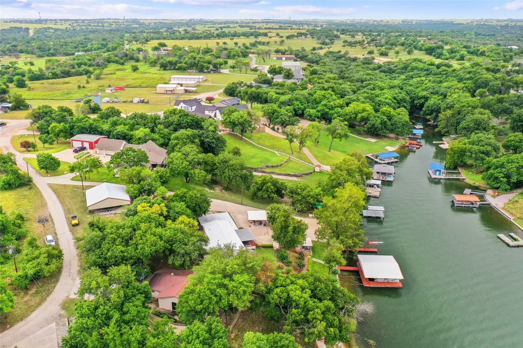 363 Oakview Road Gainesville TX 76240