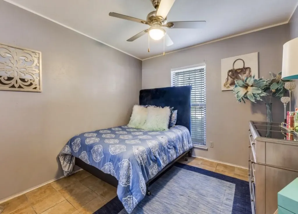 8633 Baumgarten Drive Dallas TX 75228