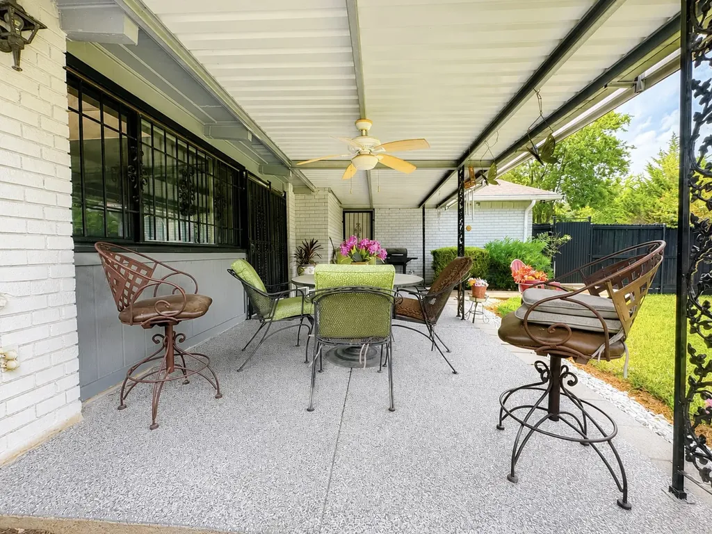 8633 Baumgarten Drive Dallas TX 75228