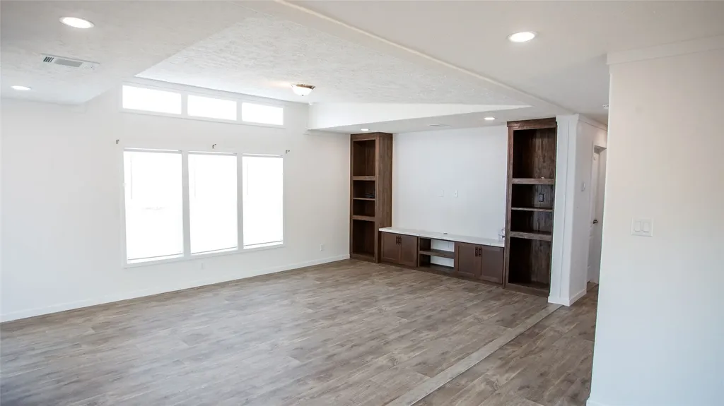 887 Briar Creek Graham TX 76450