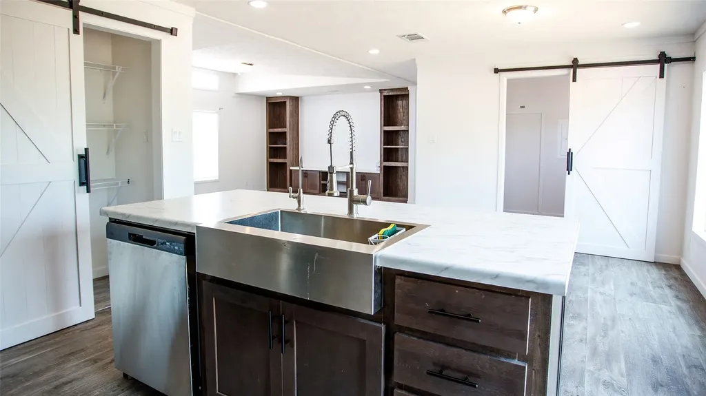 887 Briar Creek Graham TX 76450