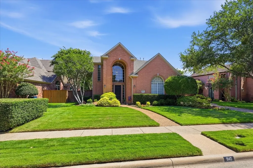 940 Creek Crossing Coppell TX 75019