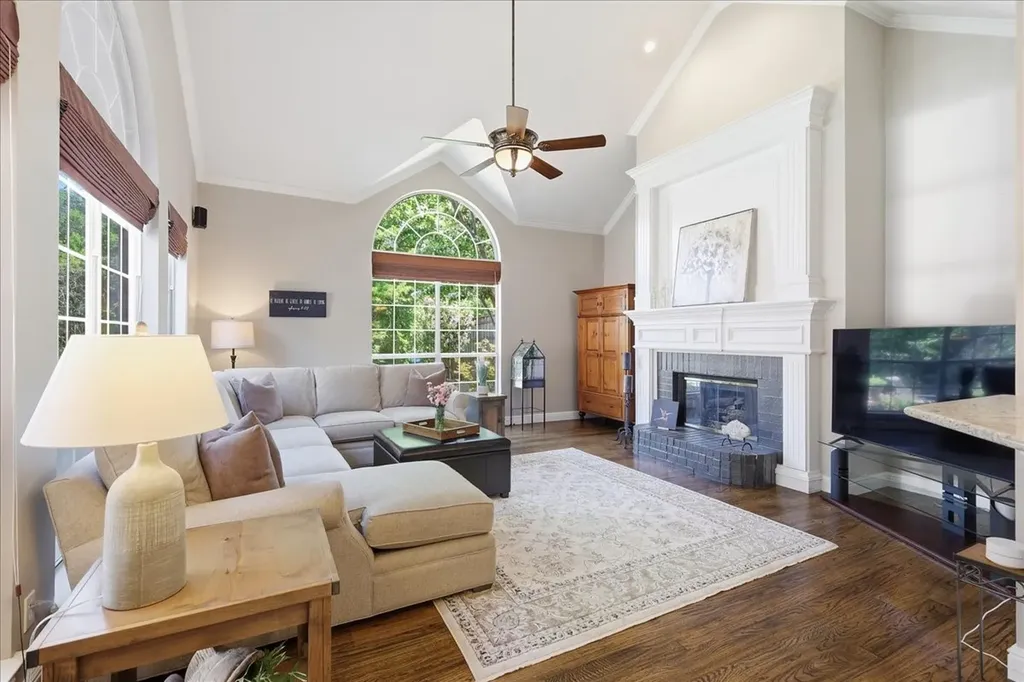 940 Creek Crossing Coppell TX 75019