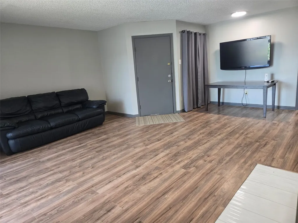 12484 Abrams Road Dallas TX 75243