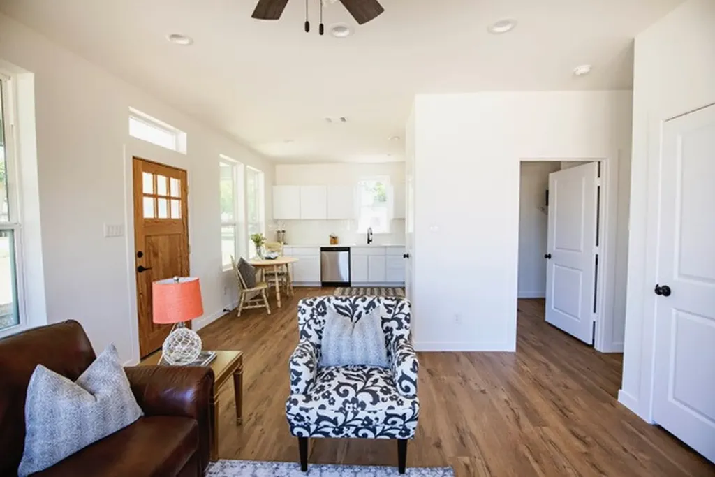 802 Walnut Street Honey Grove TX 75446