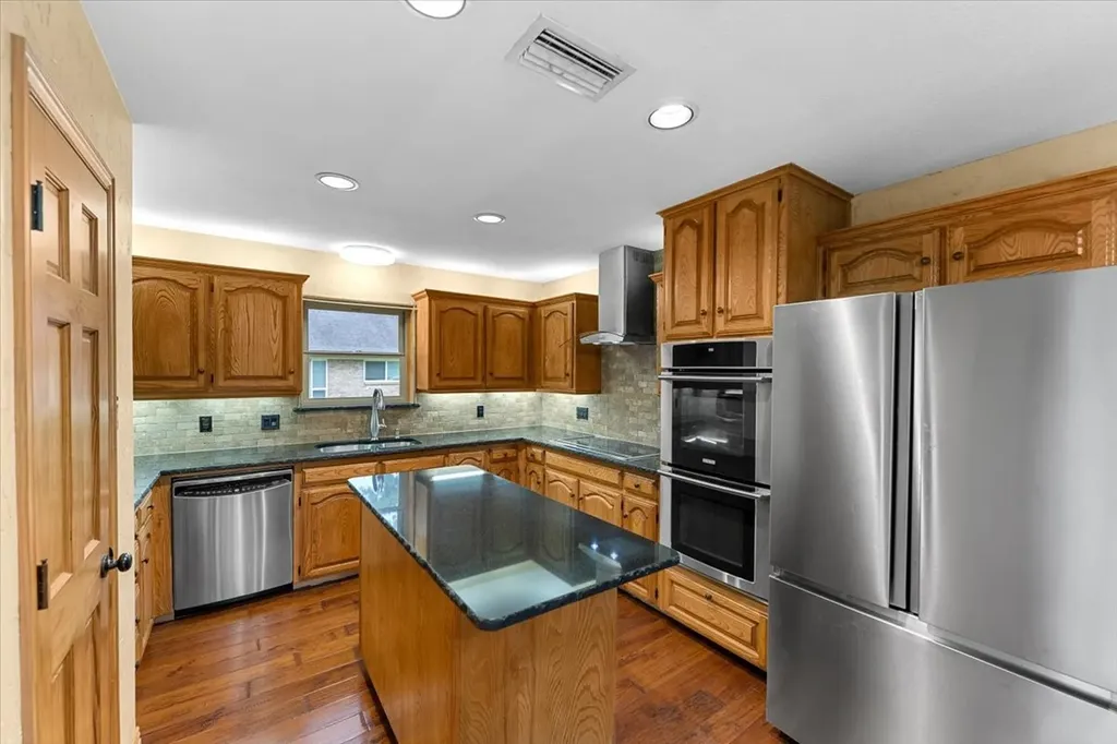 20 Timberline Drive Trophy Club TX 76262