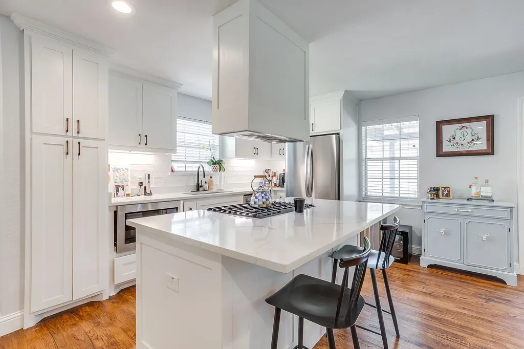 10023 Shadyview Drive Dallas TX 75238
