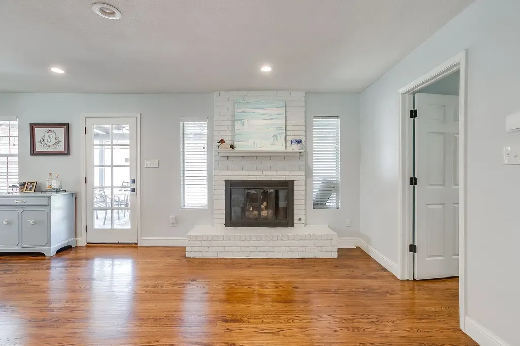 10023 Shadyview Drive Dallas TX 75238