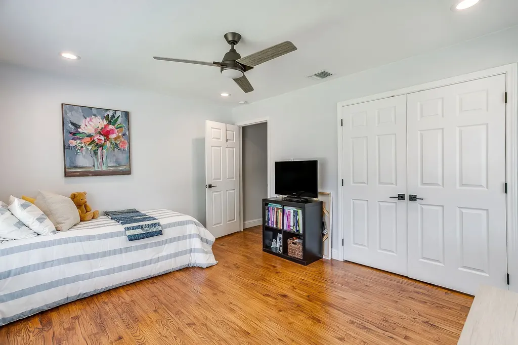 10023 Shadyview Drive Dallas TX 75238