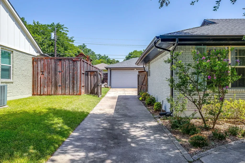 10023 Shadyview Drive Dallas TX 75238