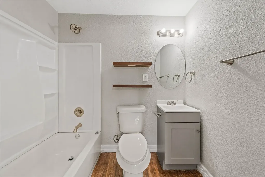 117 N Oak Street Lacy Lakeview TX 76705
