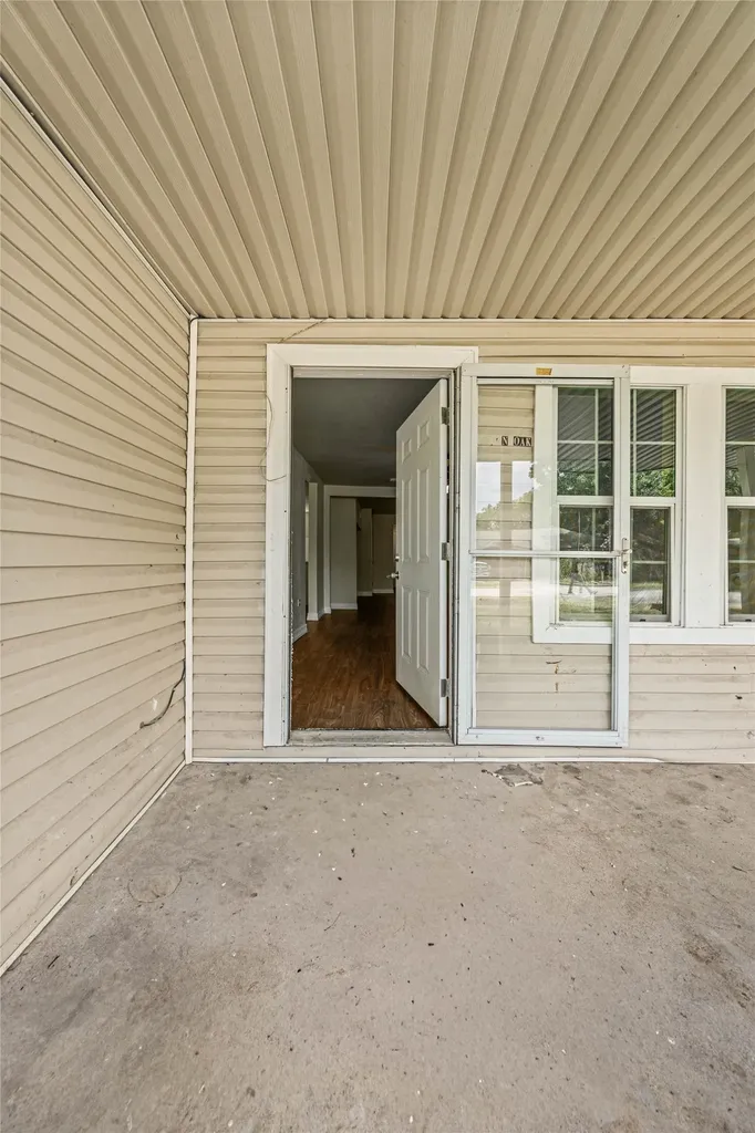 117 N Oak Street Lacy Lakeview TX 76705
