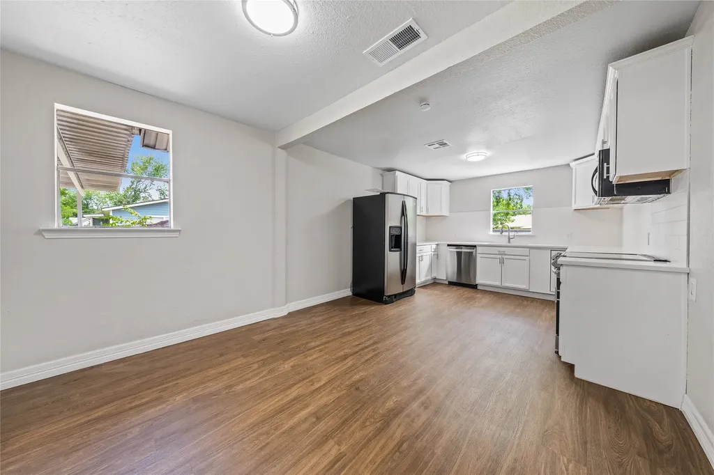 117 N Oak Street Lacy Lakeview TX 76705
