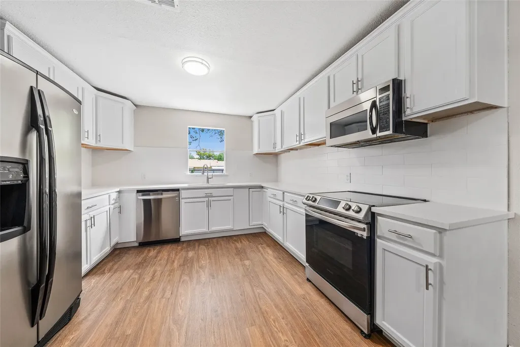 117 N Oak Street Lacy Lakeview TX 76705