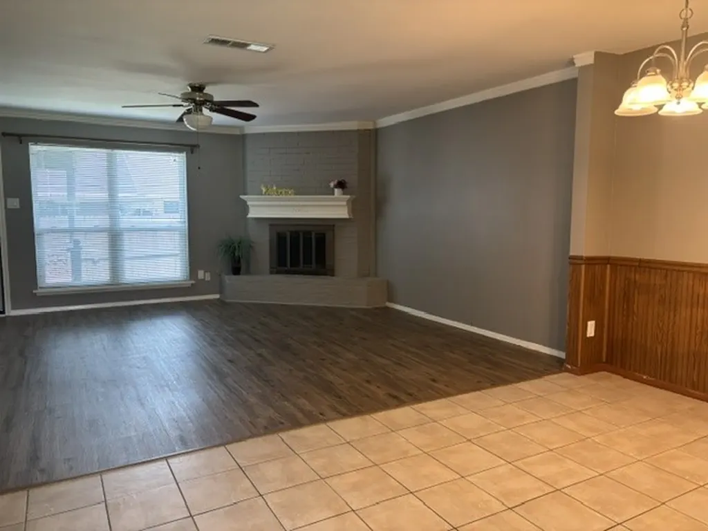 22 E Townhouse Lane Grand Prairie TX 75052