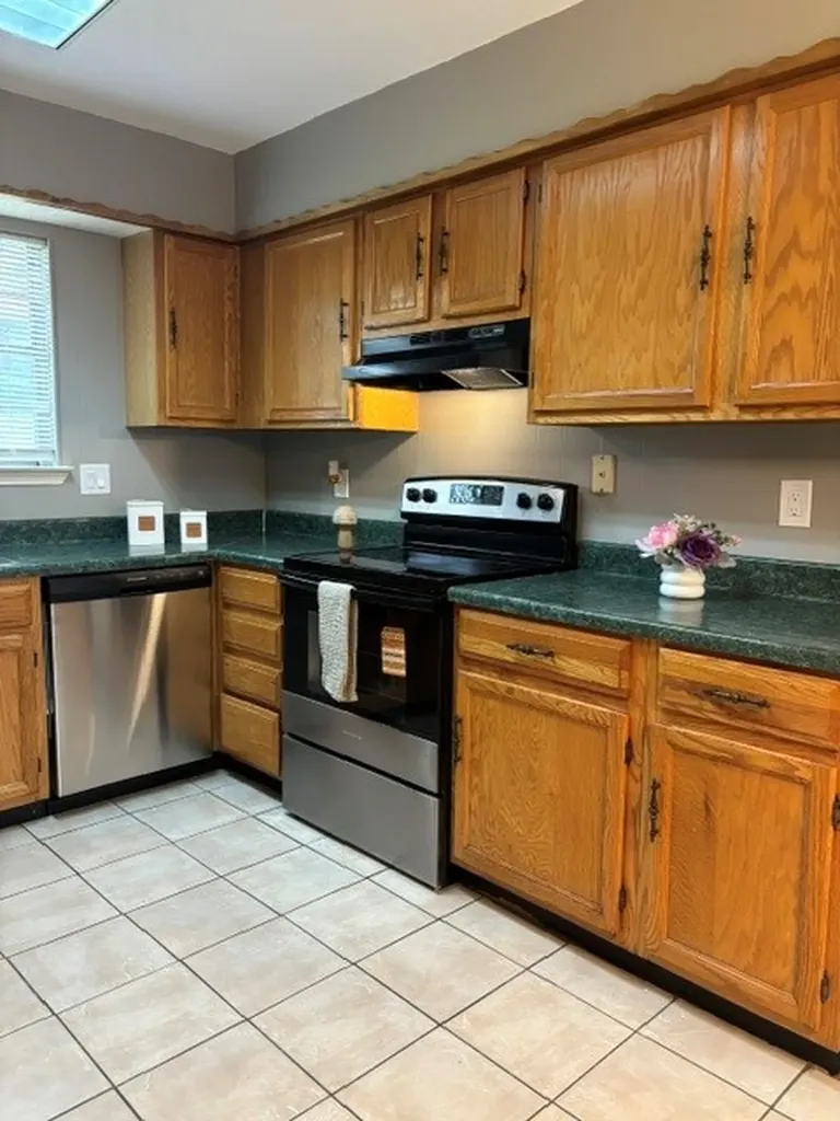 22 E Townhouse Lane Grand Prairie TX 75052