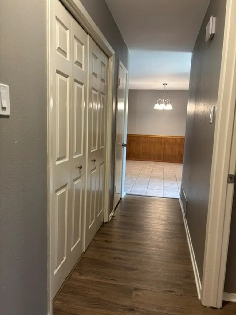 22 E Townhouse Lane Grand Prairie TX 75052