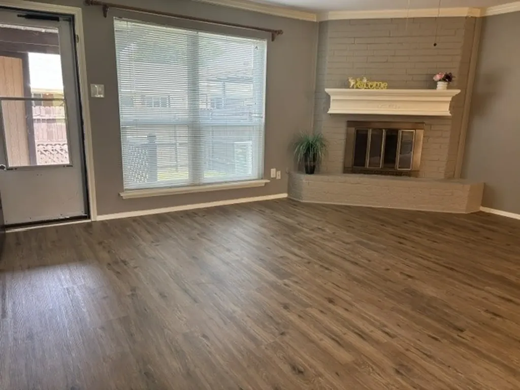 22 E Townhouse Lane Grand Prairie TX 75052