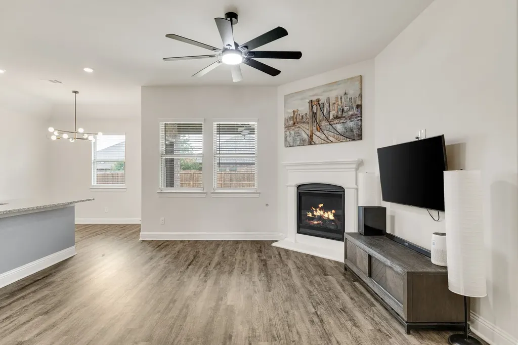 2717 Ainsworth Road Aubrey TX 76227