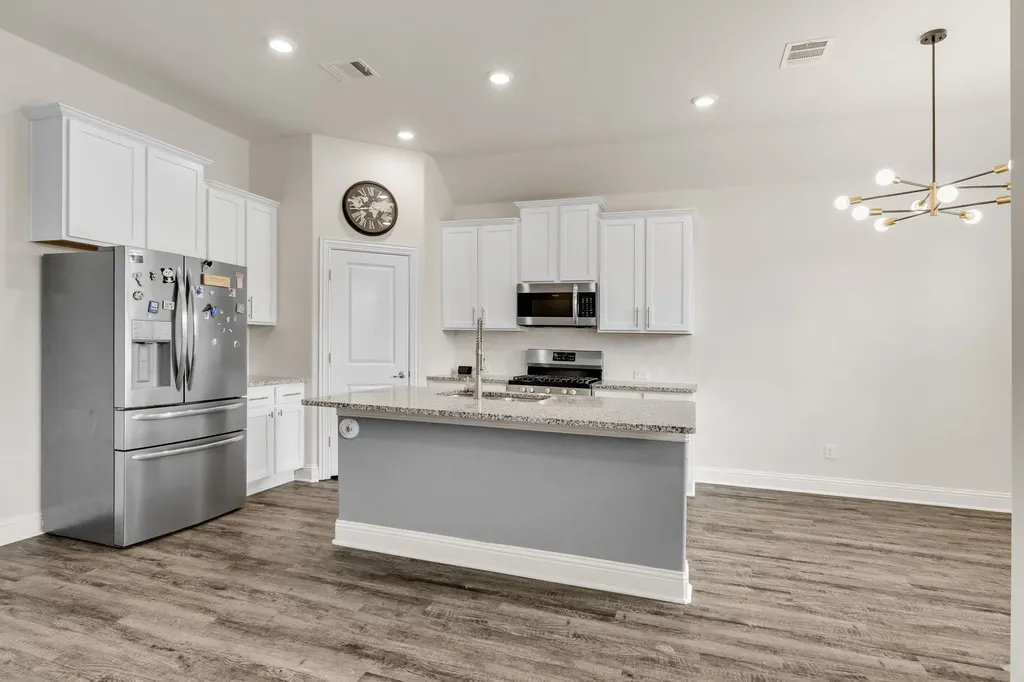2717 Ainsworth Road Aubrey TX 76227
