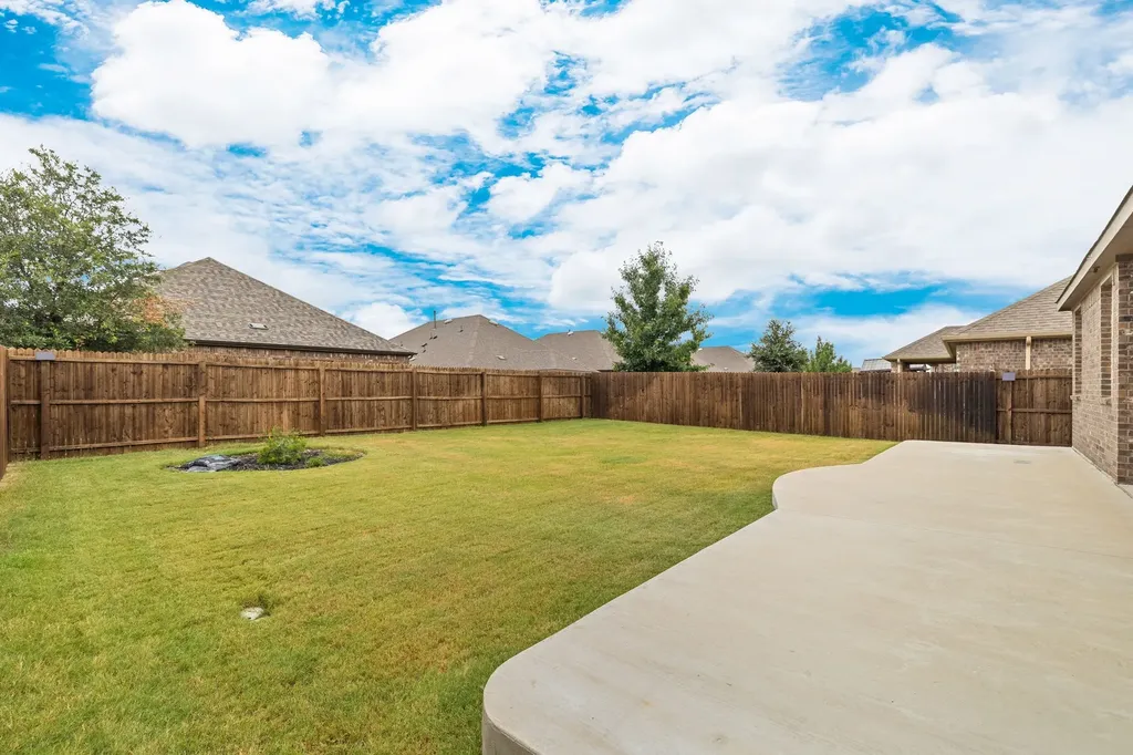 2717 Ainsworth Road Aubrey TX 76227