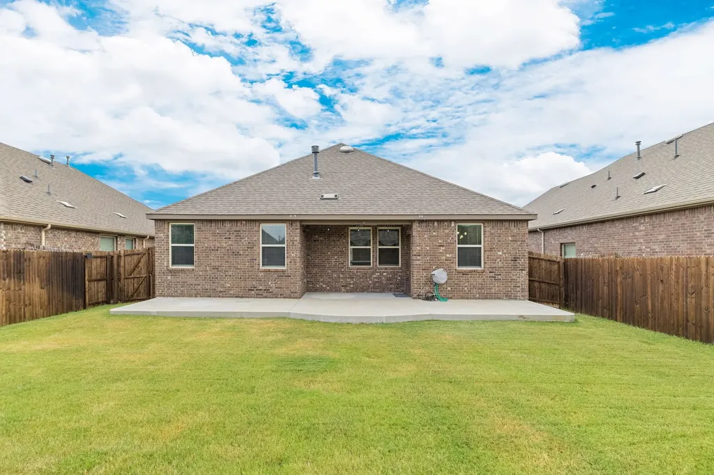 2717 Ainsworth Road Aubrey TX 76227