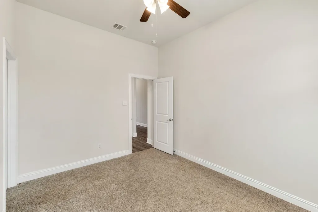 2717 Ainsworth Road Aubrey TX 76227