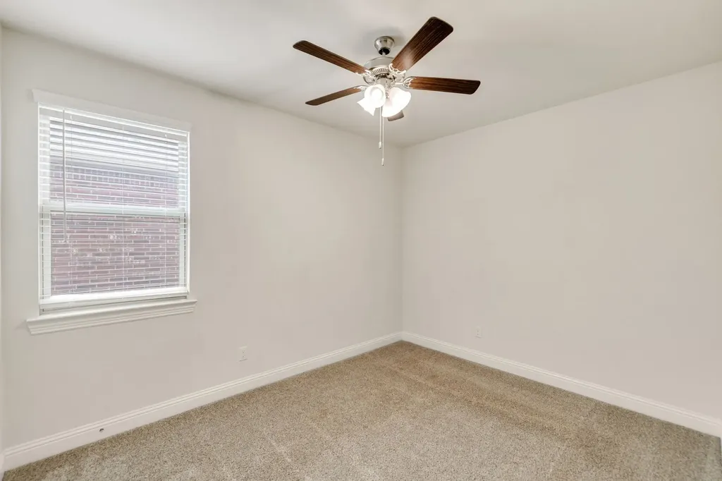 2717 Ainsworth Road Aubrey TX 76227