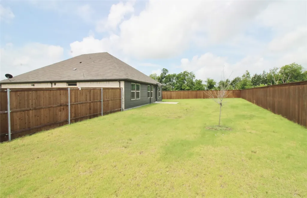 4208 Mountain Creek Drive Farmersville TX 75442