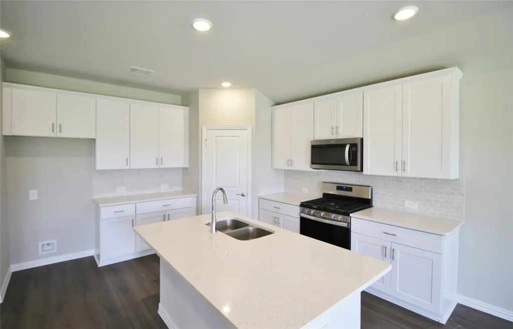 4208 Mountain Creek Drive Farmersville TX 75442