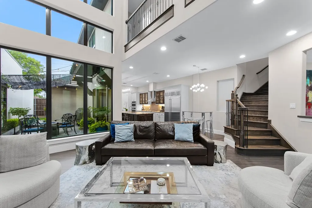 5606 La Foy Boulevard Dallas TX 75209