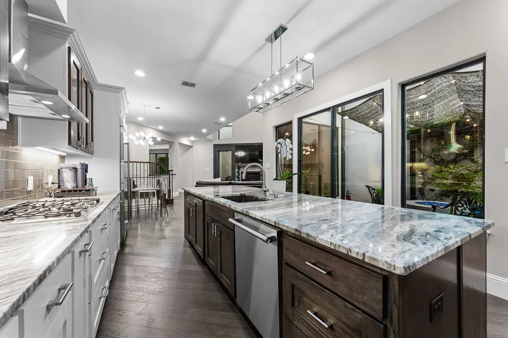 5606 La Foy Boulevard Dallas TX 75209