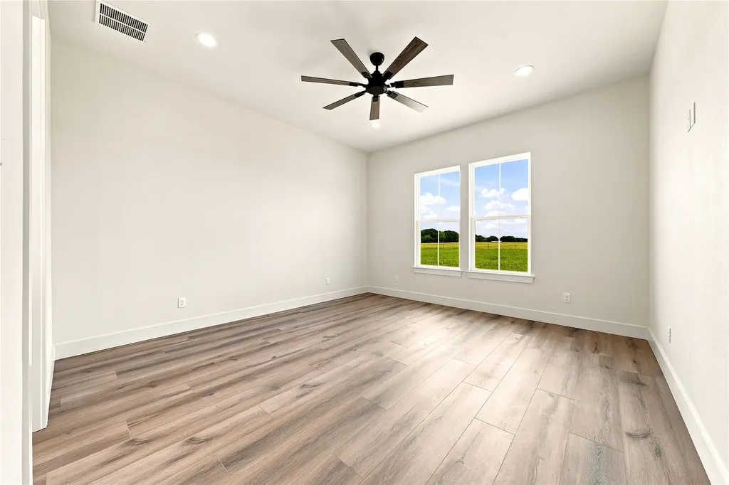 711 Vz County Road 2810 Mabank TX 75147