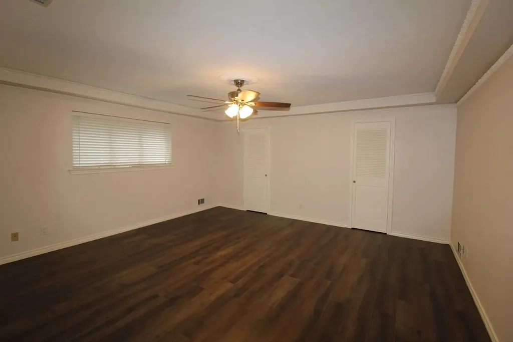 10146 Coveridge Drive Dallas TX 75238
