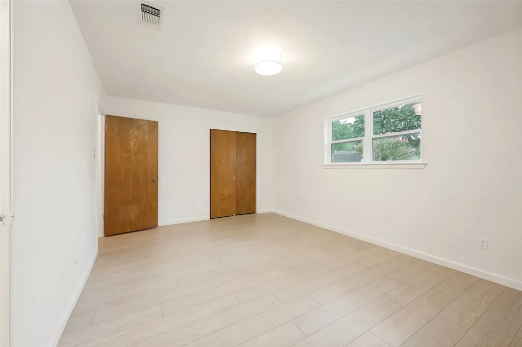 225 Glenn Drive Hurst TX 76053