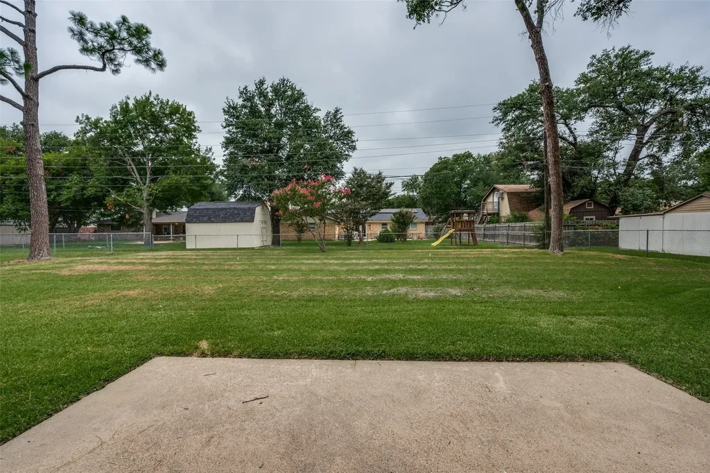 225 Glenn Drive Hurst TX 76053