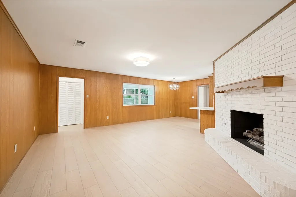 225 Glenn Drive Hurst TX 76053