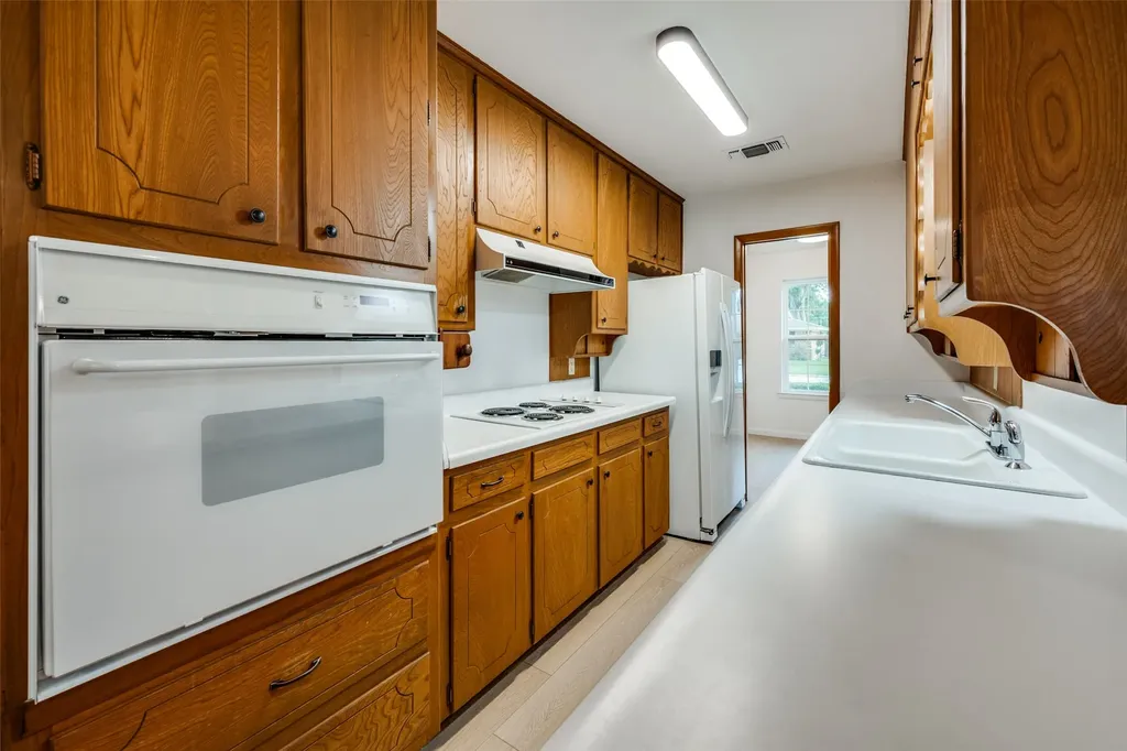 225 Glenn Drive Hurst TX 76053
