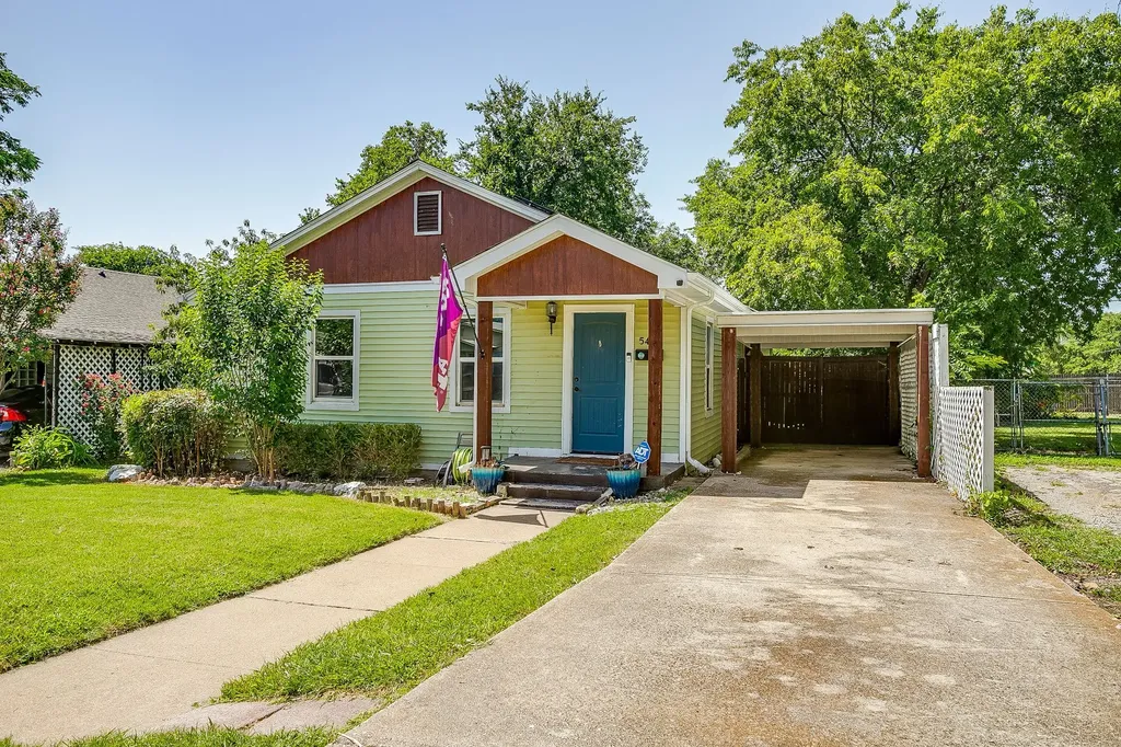 5433 Como Drive Fort Worth TX 76107