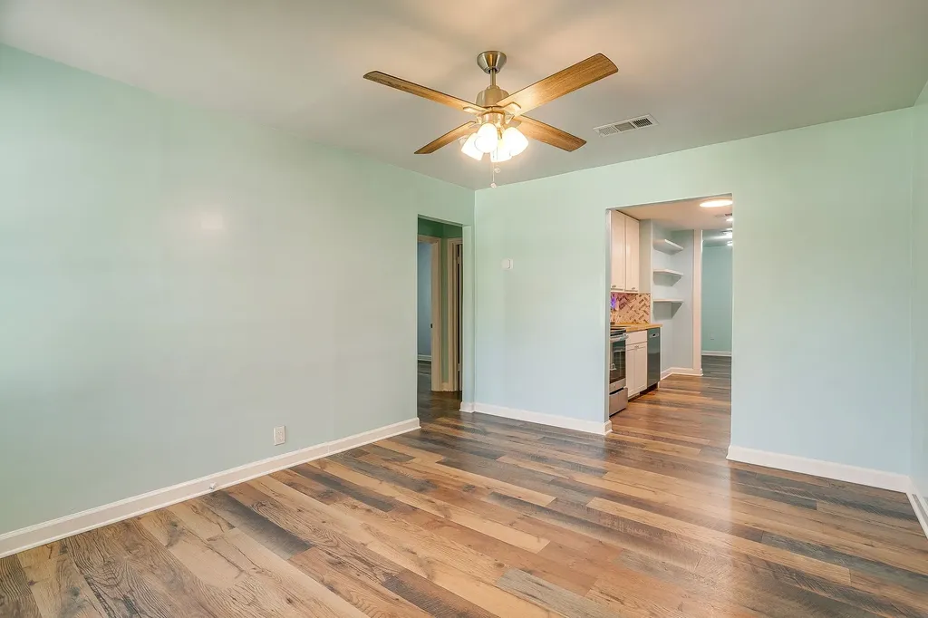 5433 Como Drive Fort Worth TX 76107