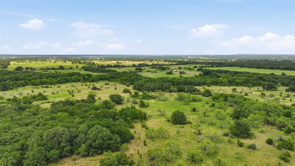 647 County Road 1480 Alvord TX 76225