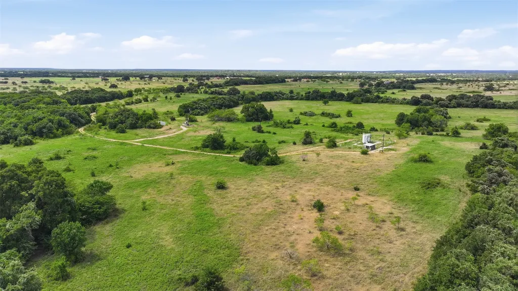 647 County Road 1480 Alvord TX 76225