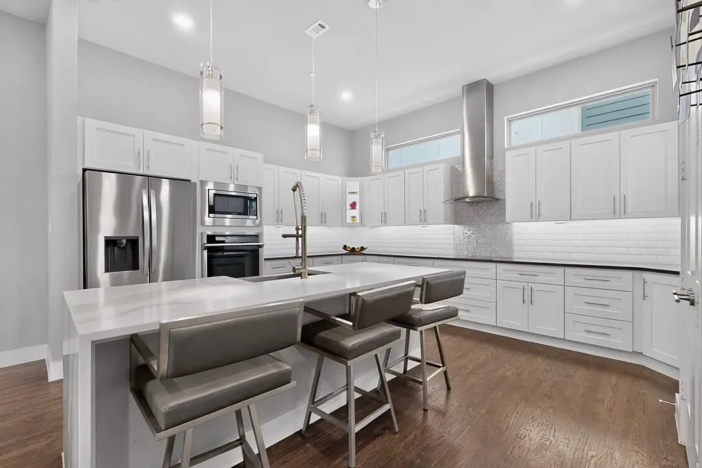 3170 Carmel Street Dallas TX 75204