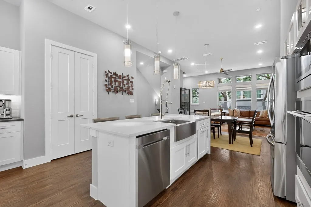 3170 Carmel Street Dallas TX 75204