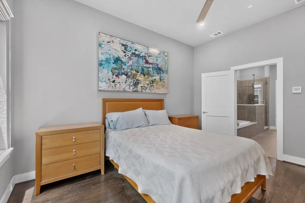 3170 Carmel Street Dallas TX 75204