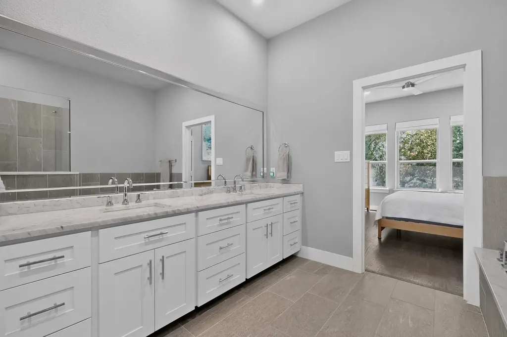 3170 Carmel Street Dallas TX 75204