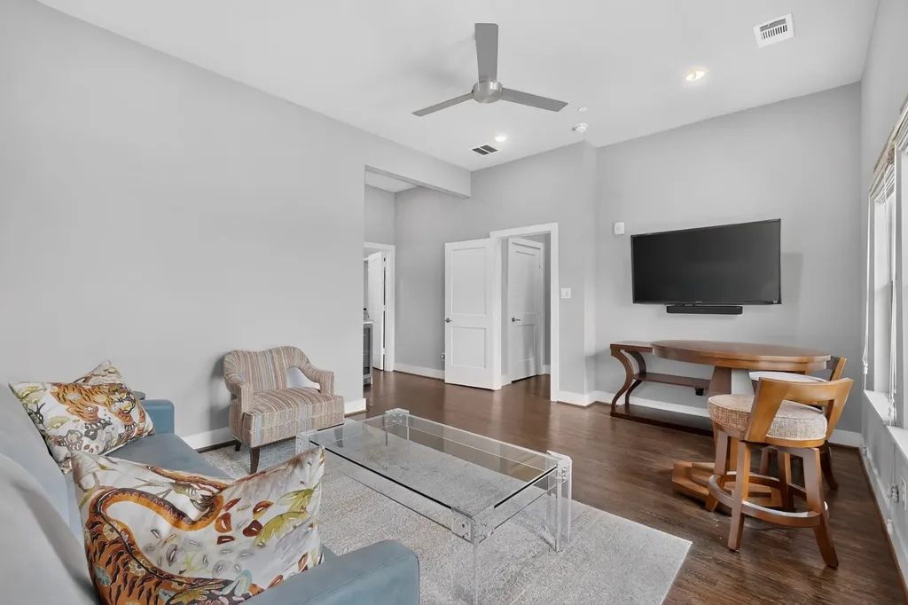 3170 Carmel Street Dallas TX 75204